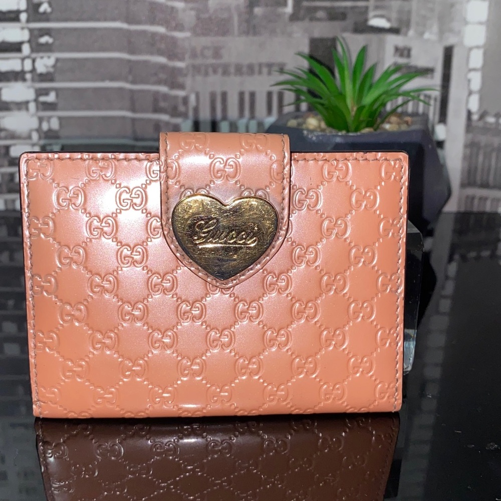 Authentic Gucci Micro GG Guccissima Heart Card Holder - Picture 4 of 12